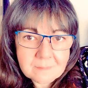 Meet your Posher, Theola